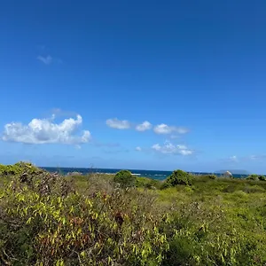 Hébergement de vacances Maison Bord De A 100 M, Saint-Francois (Grande-Terre)
